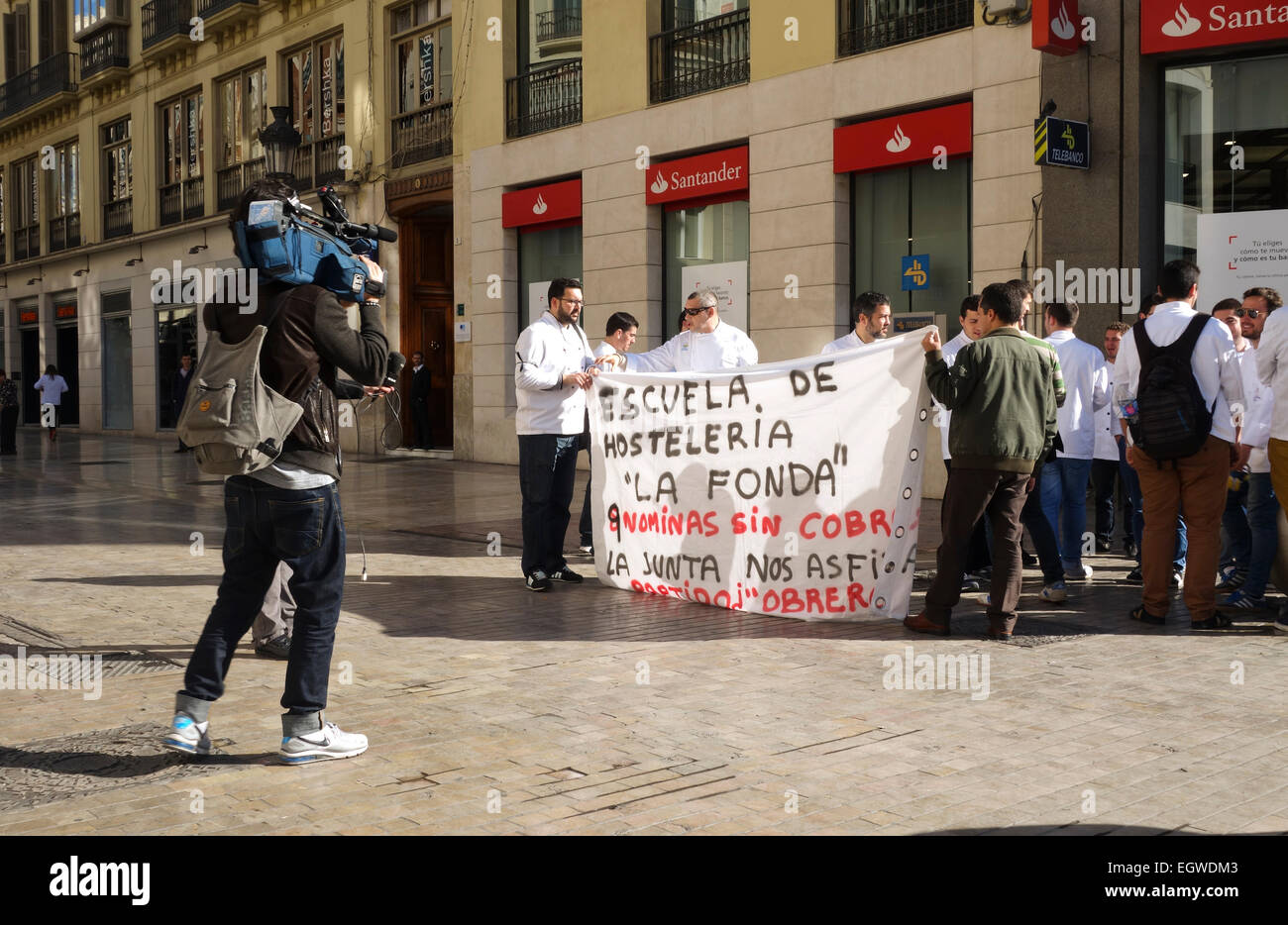 Demonstration, Straße Protest für unbezahlte Löhne der kulinarischen Schulen in Stadt, Malaga, Andalusien, Spanien. Stockfoto