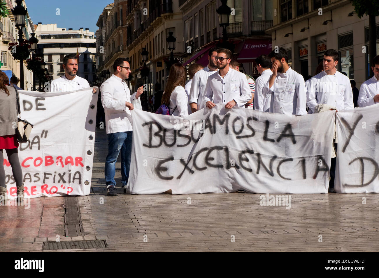 Demonstration, Straße Protest für unbezahlte Löhne der kulinarischen Schulen in Stadt, Malaga, Andalusien, Spanien. Stockfoto