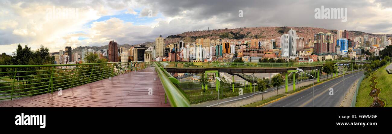 Gehweg Urbano Central Park in La Paz Stockfoto