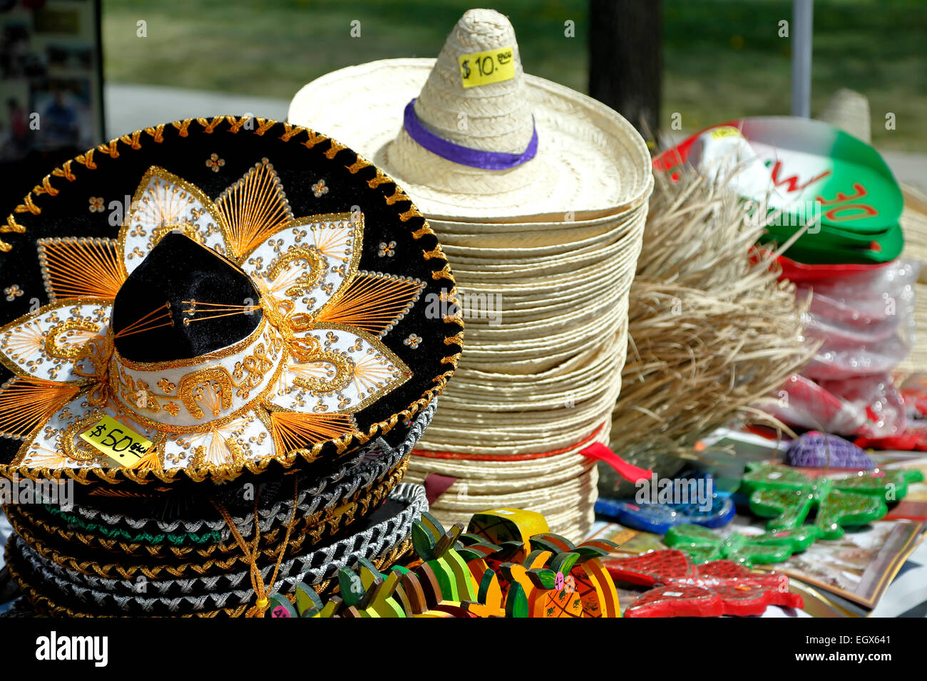 Mexikanische Hüte für Verkauf, Cinco De Mayo-Feier, Civic Center Park, Denver, Colorado USA Stockfoto