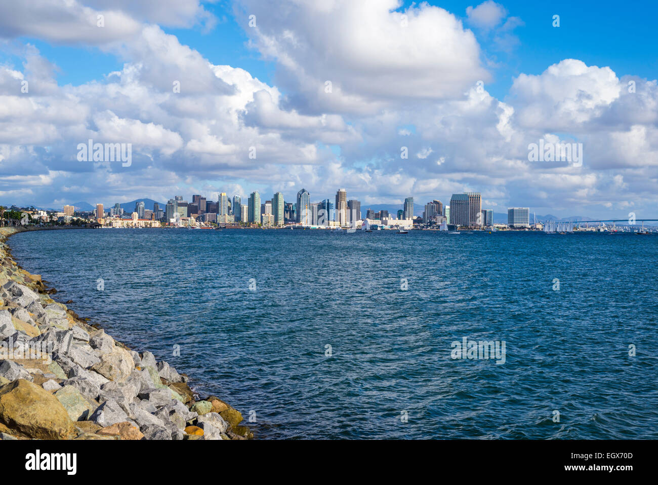 Wolken über den San Diego Skyline. San Diego, Kalifornien, USA. Stockfoto