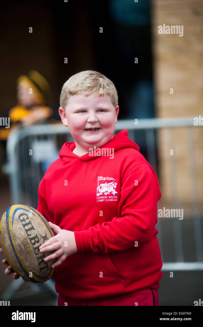 Walisischer Rugby-Fan verkleidet, London Welsh am St.Davids Tag spielen zu sehen Stockfoto