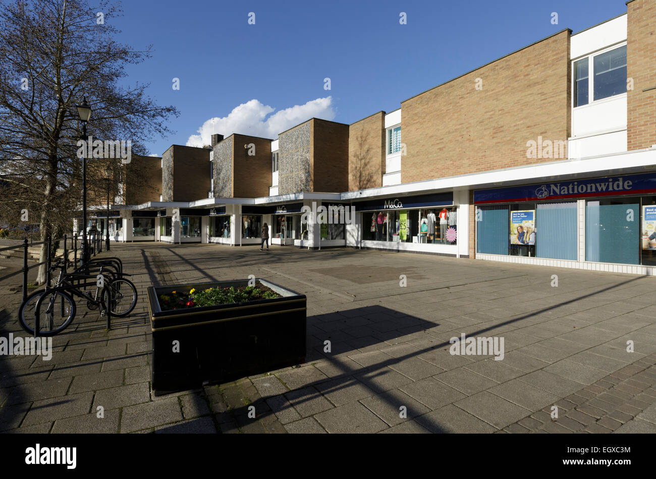 Riverside Geschäfte, Thetford, Norfolk UK. 2015. ungespitzten Stockfoto