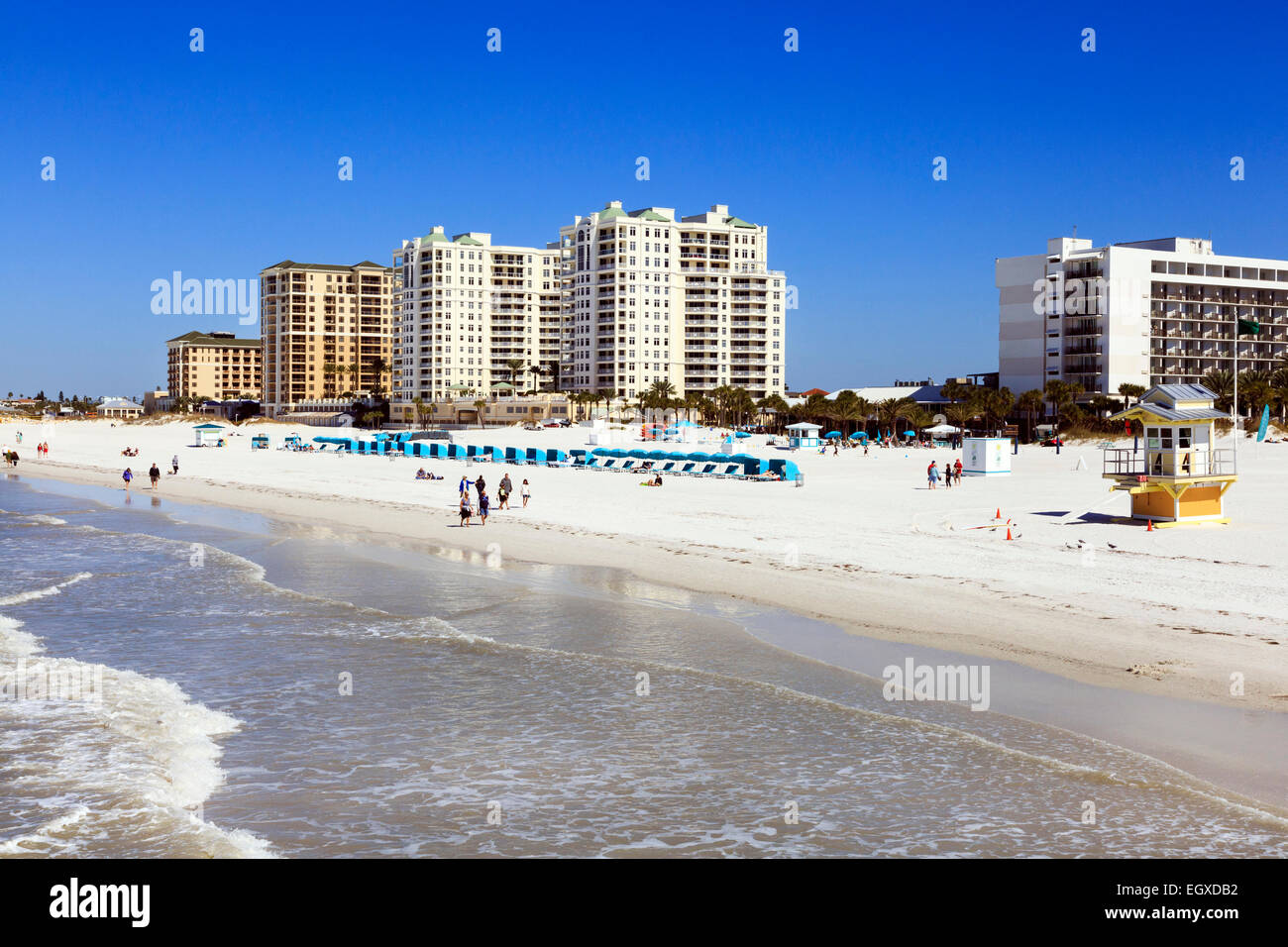 Strand von Clearwater, Florida, Amerika, mit Hotels und Eigentumswohnungen Stockfoto