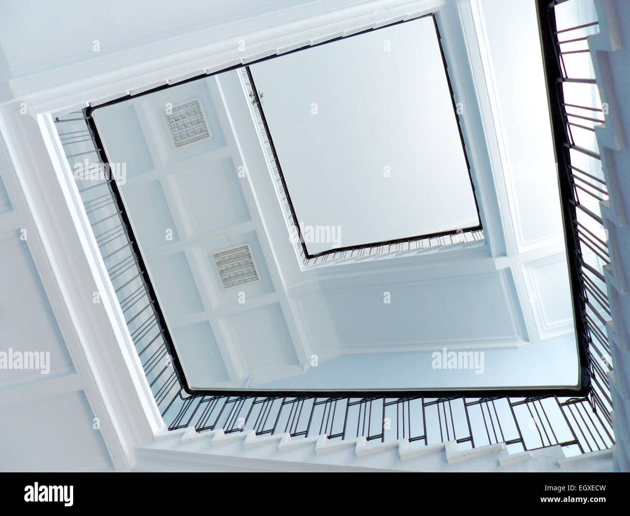 Treppe bis ins Unendliche. Indoor Abstraktion. Stockfoto