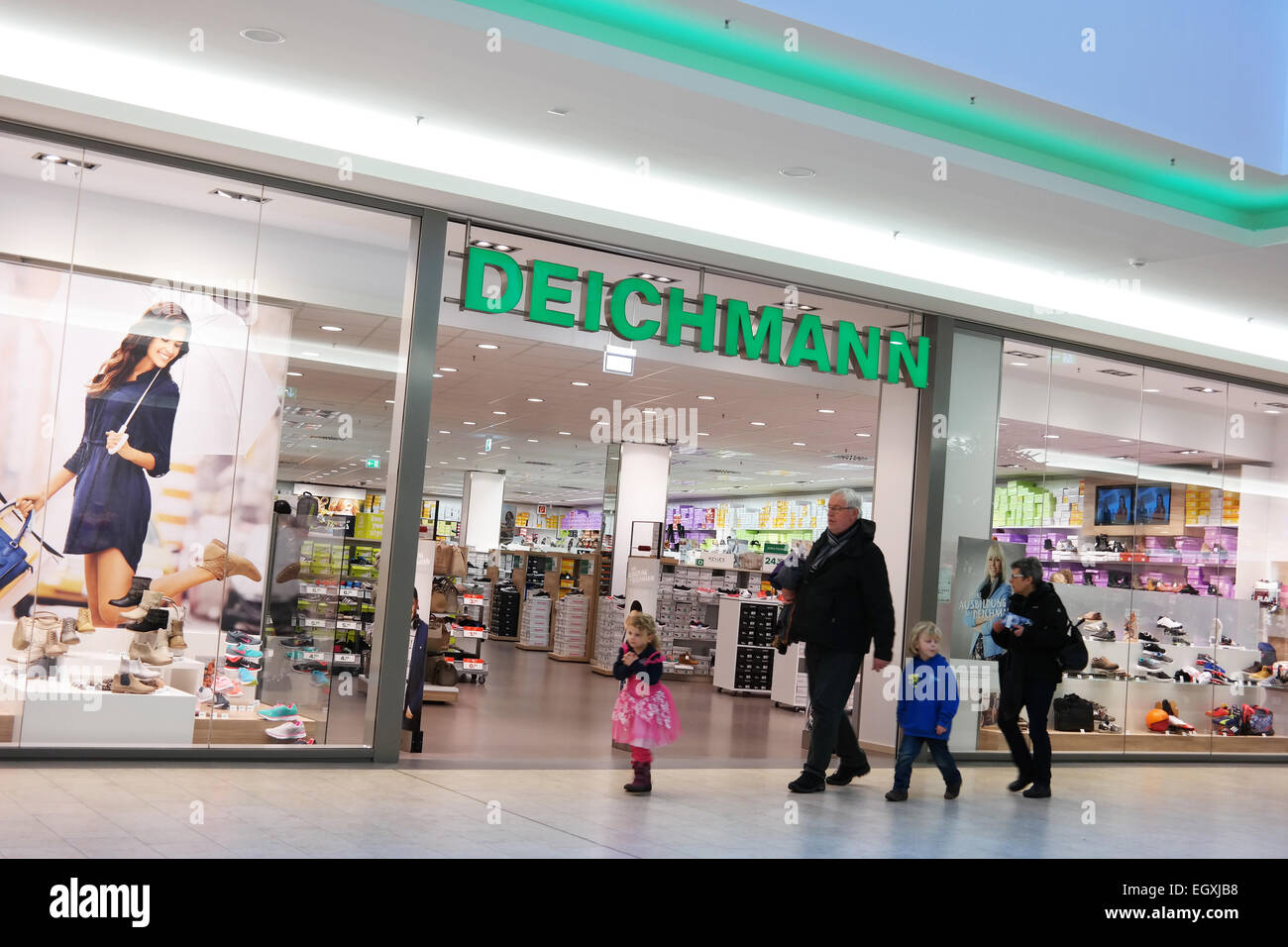 MEPPEN, Deutschland - Februar 2015: Eintrag eines Deichmann Schuhwerk Store. Deichmann ist einem großen deutschen Schuh- und Sportbekleidung Einzelhändler Stockfoto