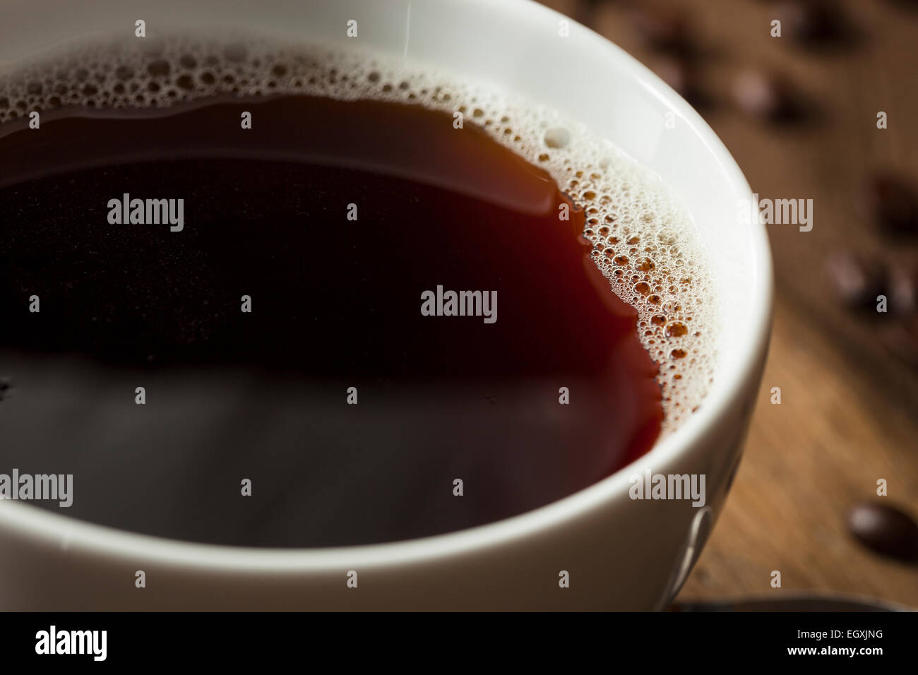 Dunkle Bio schwarzer Kaffee in einer Tasse Stockfoto