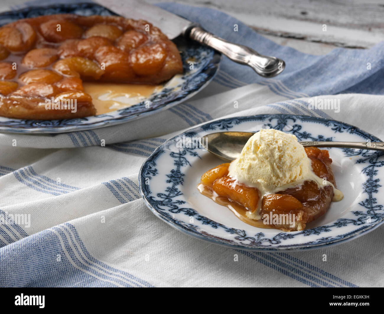 Aprikosen-Tarte tatin Stockfoto