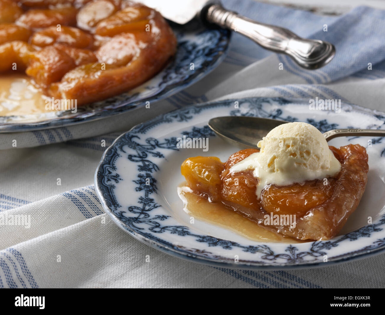 Aprikosen-Tarte tatin Stockfoto