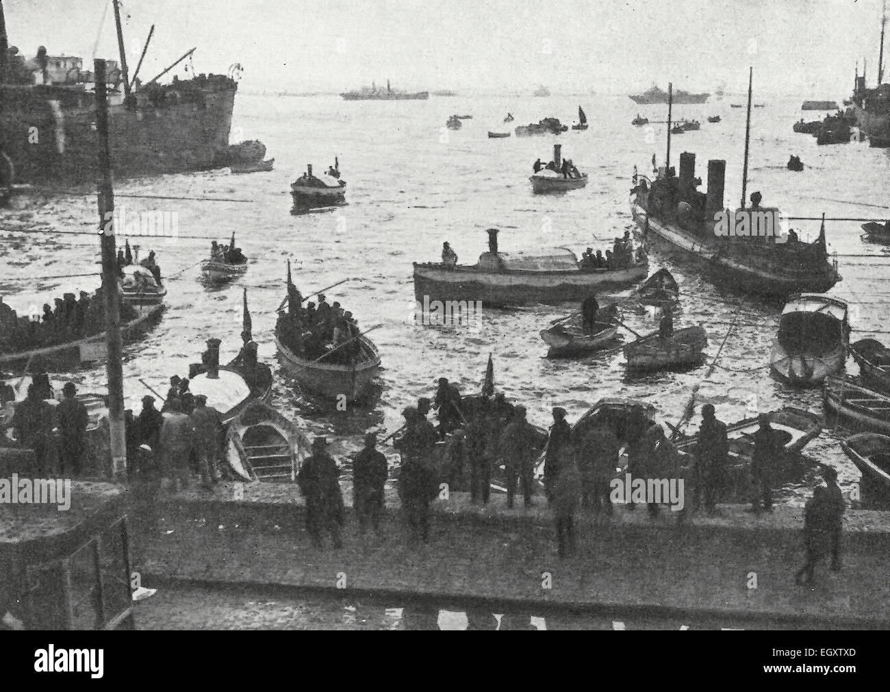 Der Landeplatz für die Ufer Boote der britisch, Französisch, Russisch, Italienisch und Griechisch Kriegsschiffe, Saloniki, Griechenland, WWI, ca. 1916 Stockfoto