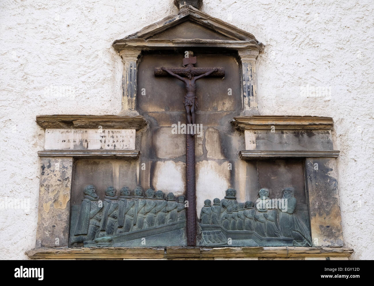 Kreuzigung auf der Grazer Dom, St. Giles in Graz, Steiermark, Österreich am 10. Januar 2015 gewidmet. Stockfoto
