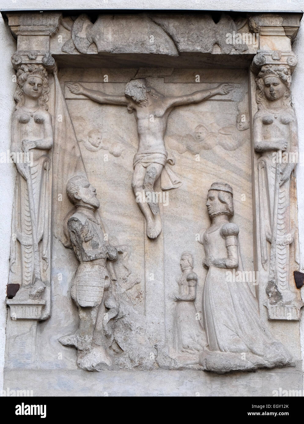 Kreuzigung auf der Grazer Dom, St. Giles in Graz, Steiermark, Österreich am 10. Januar 2015 gewidmet. Stockfoto