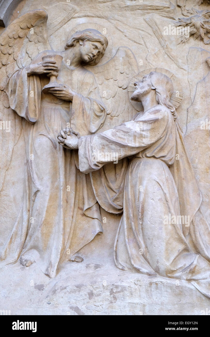 Kriegerdenkmal, Basrelief am Grazer Dom gewidmet Saint Giles in Graz, Steiermark, Österreich am 10. Januar 2015. Stockfoto