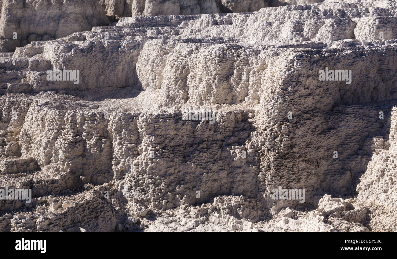 Yellowstone-Nationalpark, Wyoming, Vereinigte Staaten, 20. September 2014 – geothermische Aktivität in Yellowstone schnitzen interessante pa Stockfoto