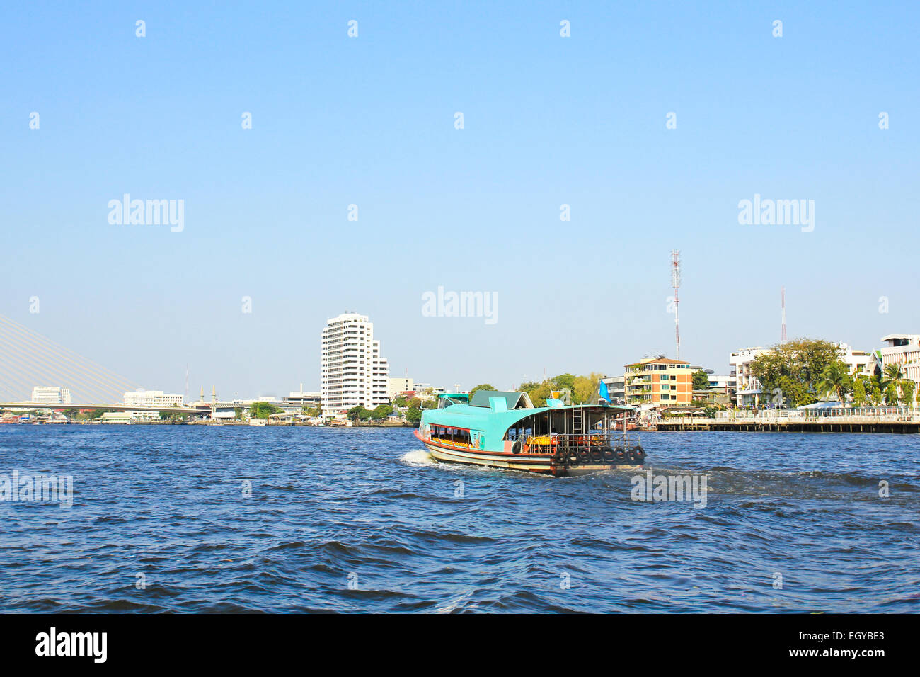 Boot am Fluss Chao Phraya, Bangkok, Thailand Stockfoto