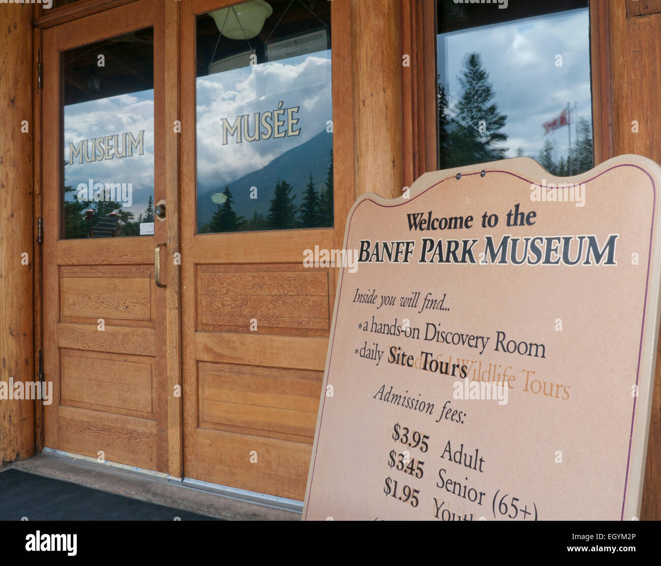 Eingang zum Banff Park Museum in Banff Alberta, Kanada Stockfoto