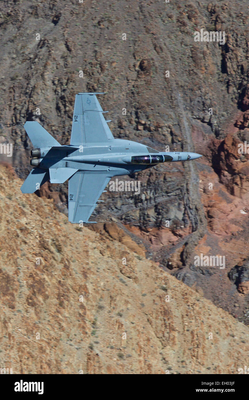 Oberseite Nahaufnahme der US Navy F/A-18E Super Hornet Kampfjet aus der VX-9, "Vampire" Squadron, China Lake. Stockfoto