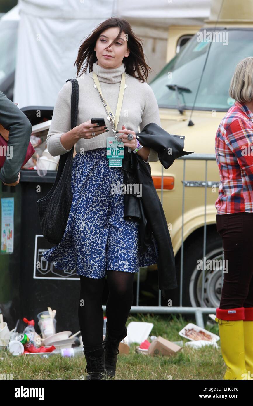 Daisy Lowe besucht die verschiedene Essensstände in großen Feastival. Mitwirkende: Daisy Lowe wo: Chipping Norton, Vereinigtes Königreich bei: 30. August 2014 Stockfoto