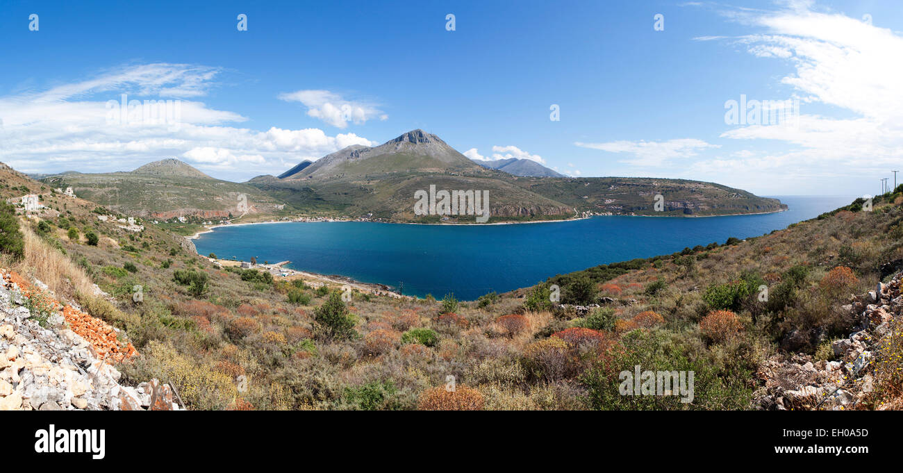 Griechenland, Bucht von Limeni, Küstenlandschaft Stockfoto