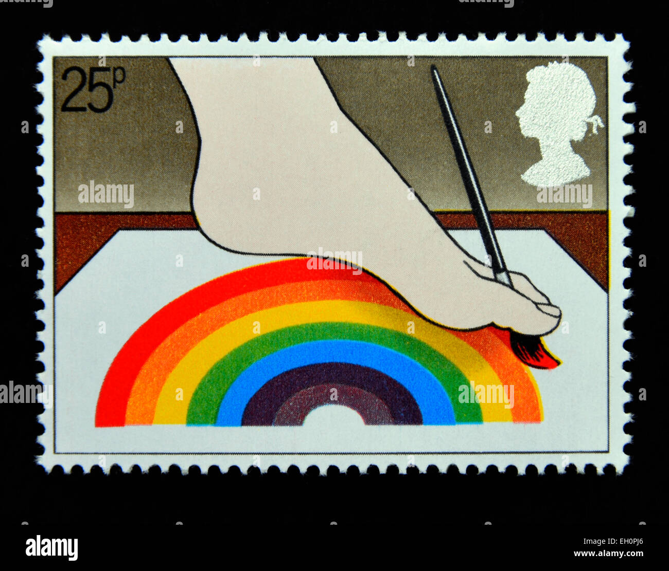 Briefmarke. Great Britain. Königin Elizabeth II. 1980. Internationalen Jahr der Behinderten. Behinderte Künstler Malerei mit Fuß. Stockfoto