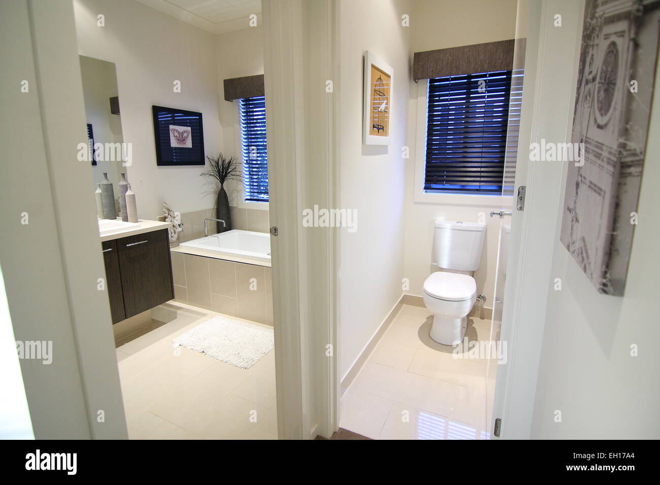 Badezimmer und Separate Toilette Stockfotos und -bilder Kaufen - Alamy