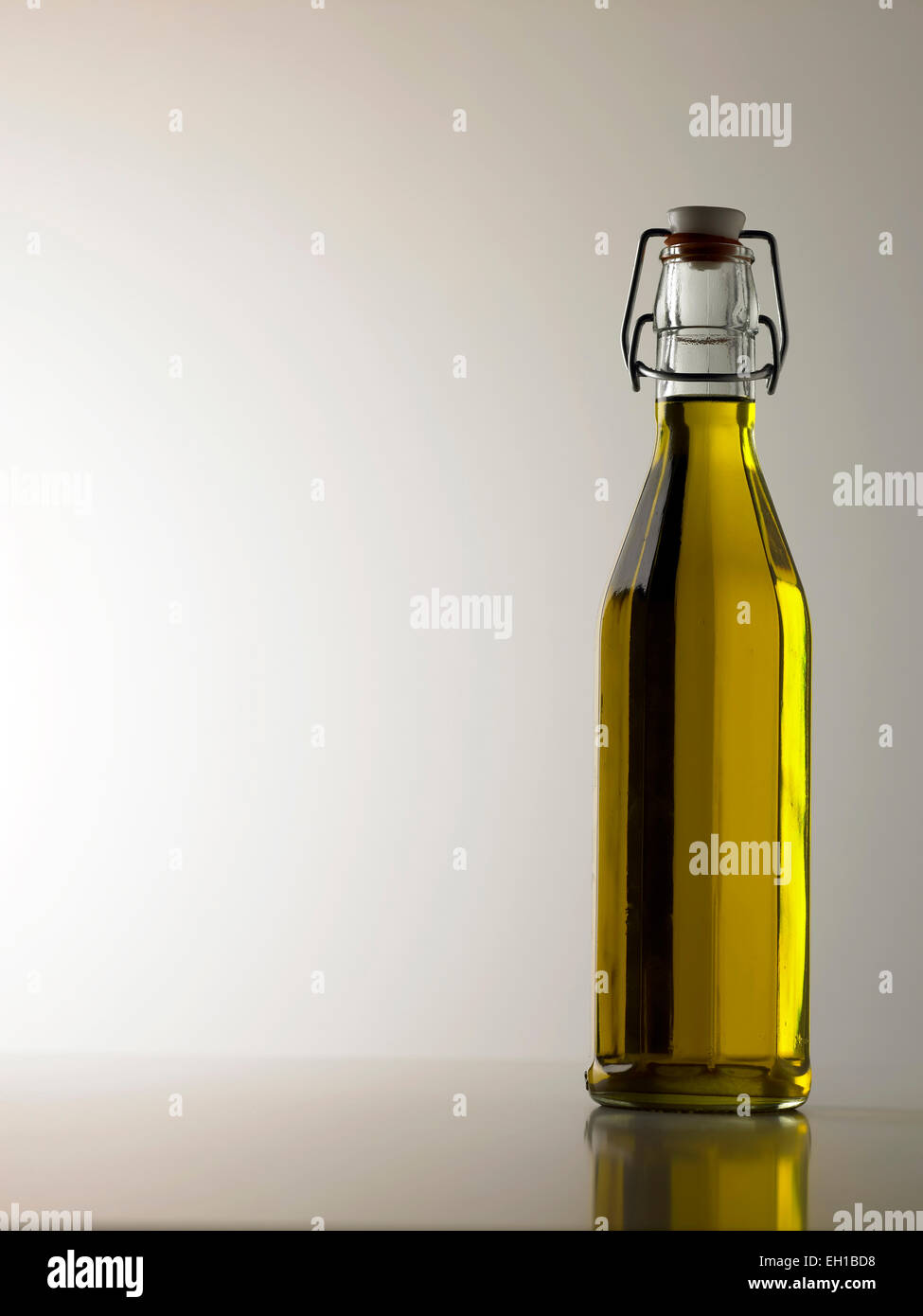 Olivenöl Flasche Stockfoto