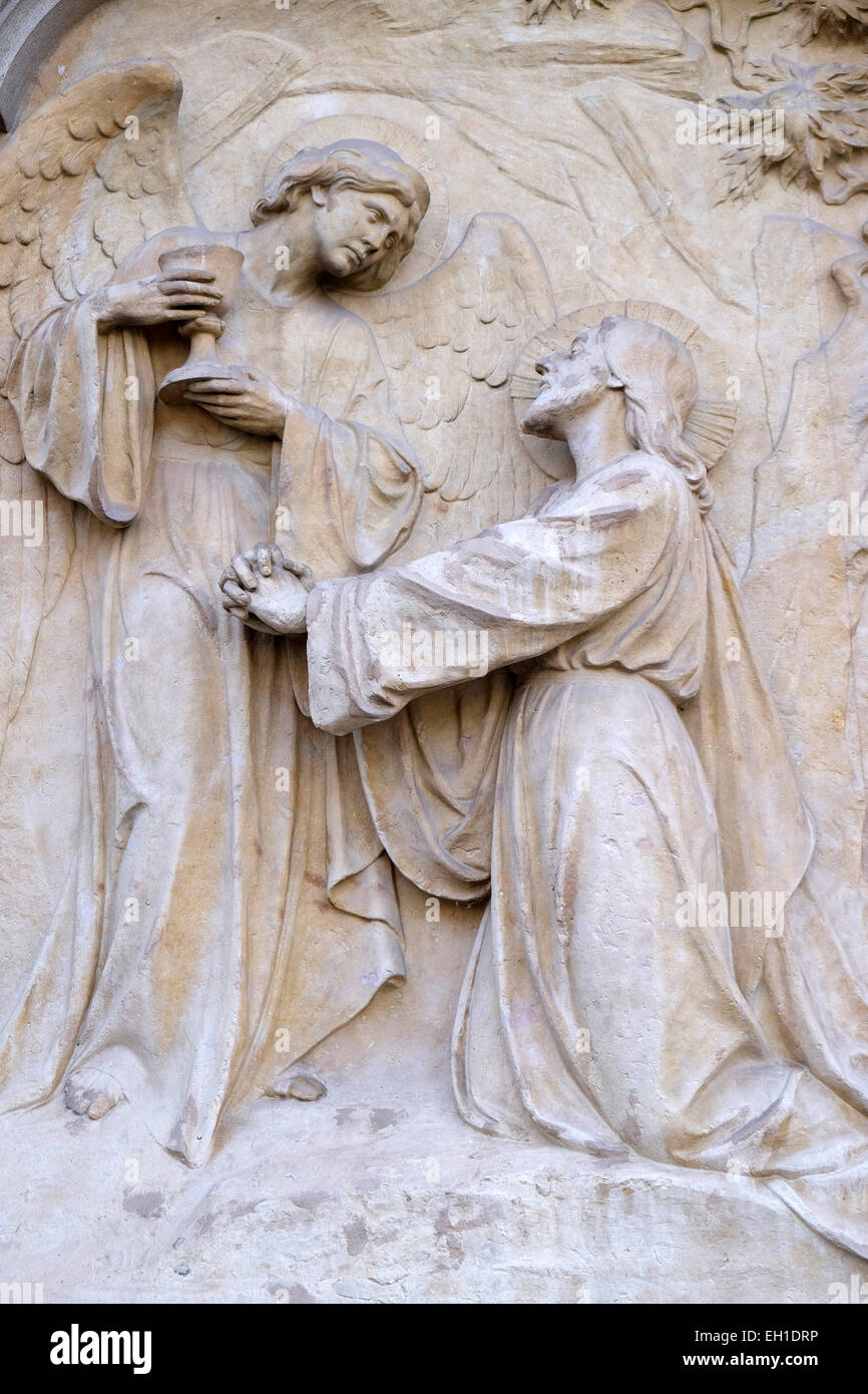 Kriegerdenkmal, Basrelief am Grazer Dom gewidmet Saint Giles in Graz, Steiermark, Österreich am 10. Januar 2015. Stockfoto