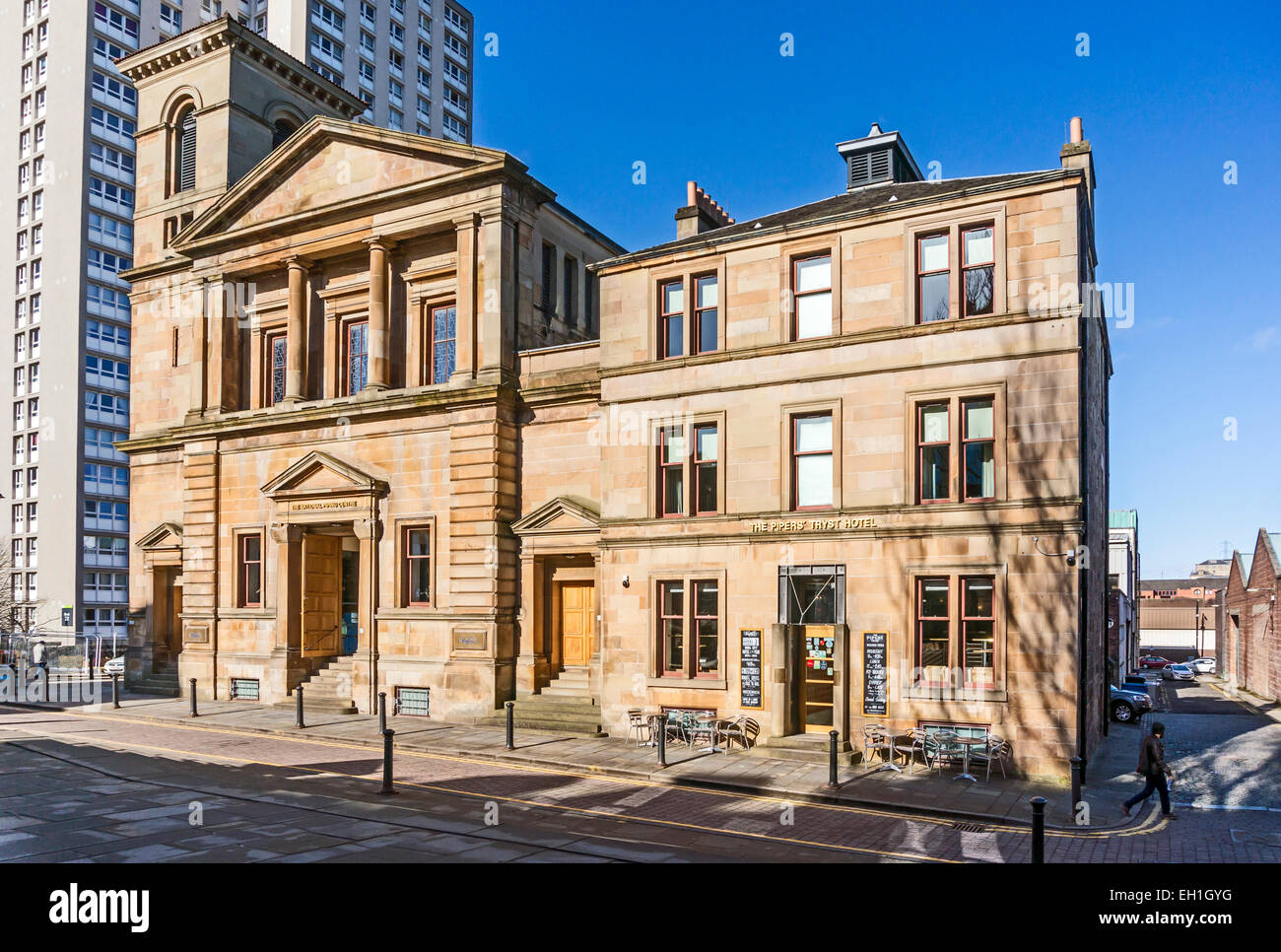 Die National Piping Centre und The Pipers Tryst Hotel in McPhater Seitenstraße der Cowcaddens Road Glasgow Schottland Stockfoto