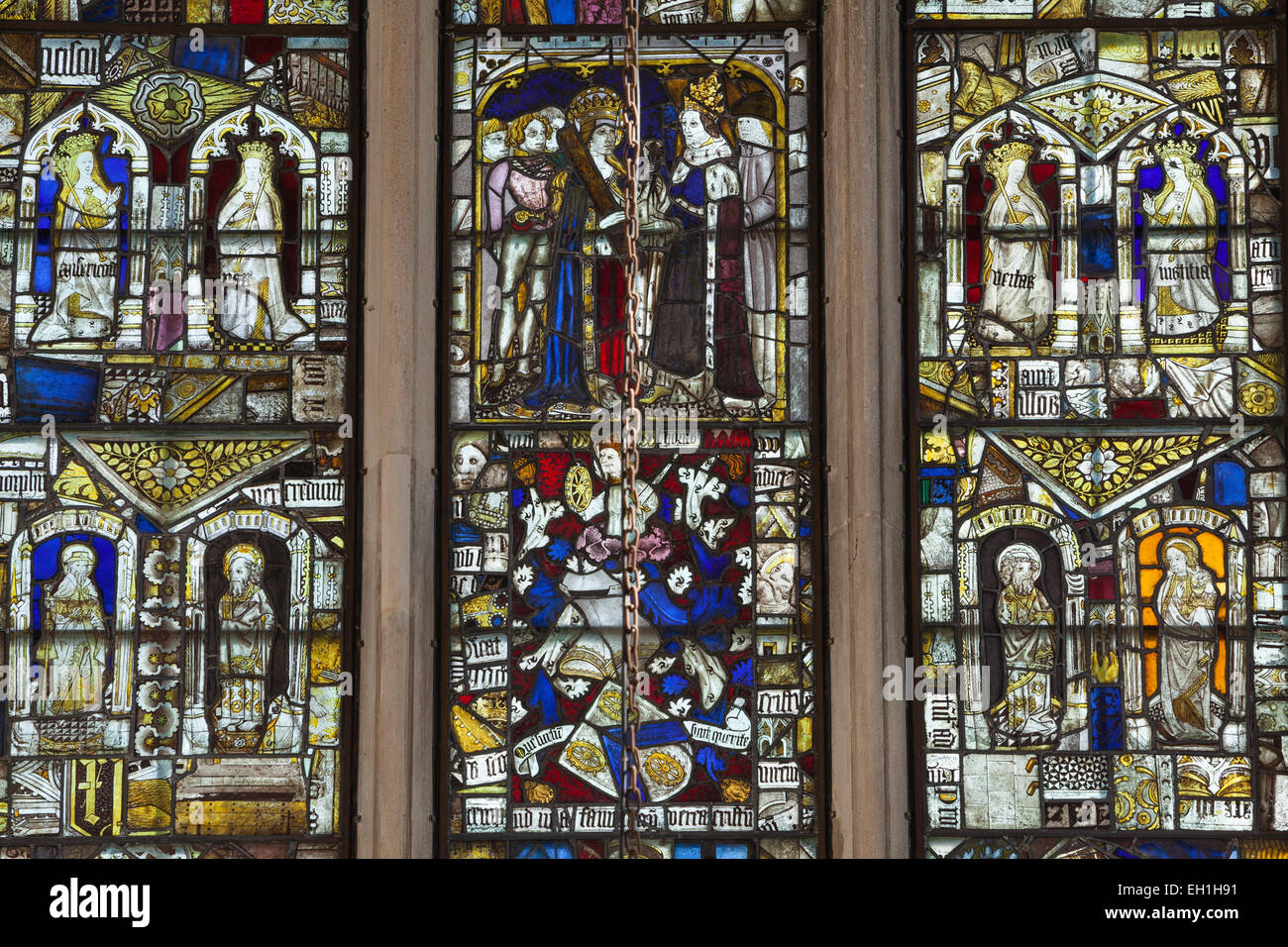 Die großen östlichen Fenster in der Stiftskirche der Heiligen Dreifaltigkeit in Tattershall, Lincolnshire, UK. Stockfoto