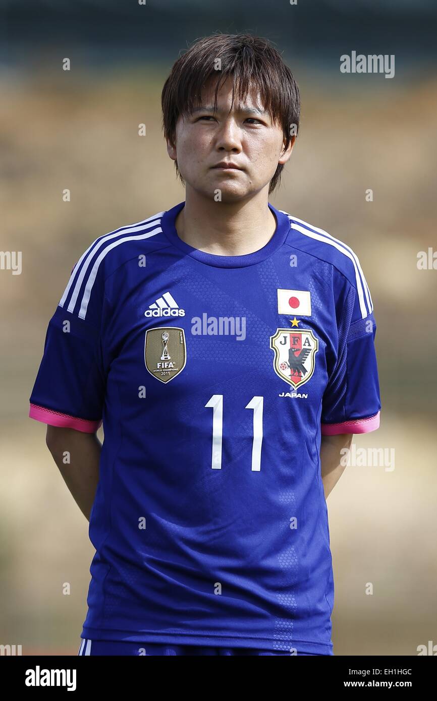 Estadio Municipal da Bela Vista, Parchal, Portugal. 4. März 2015. Shinobu Ohno (JPN) Fußball: Die 2015-Algarve-Frauen-Fußball-Cup-match zwischen Japan 1-2 Dänemark im Estadio Municipal da Bela Vista, Parchal, Portugal. © Mutsu Kawamori/AFLO/Alamy Live-Nachrichten Stockfoto