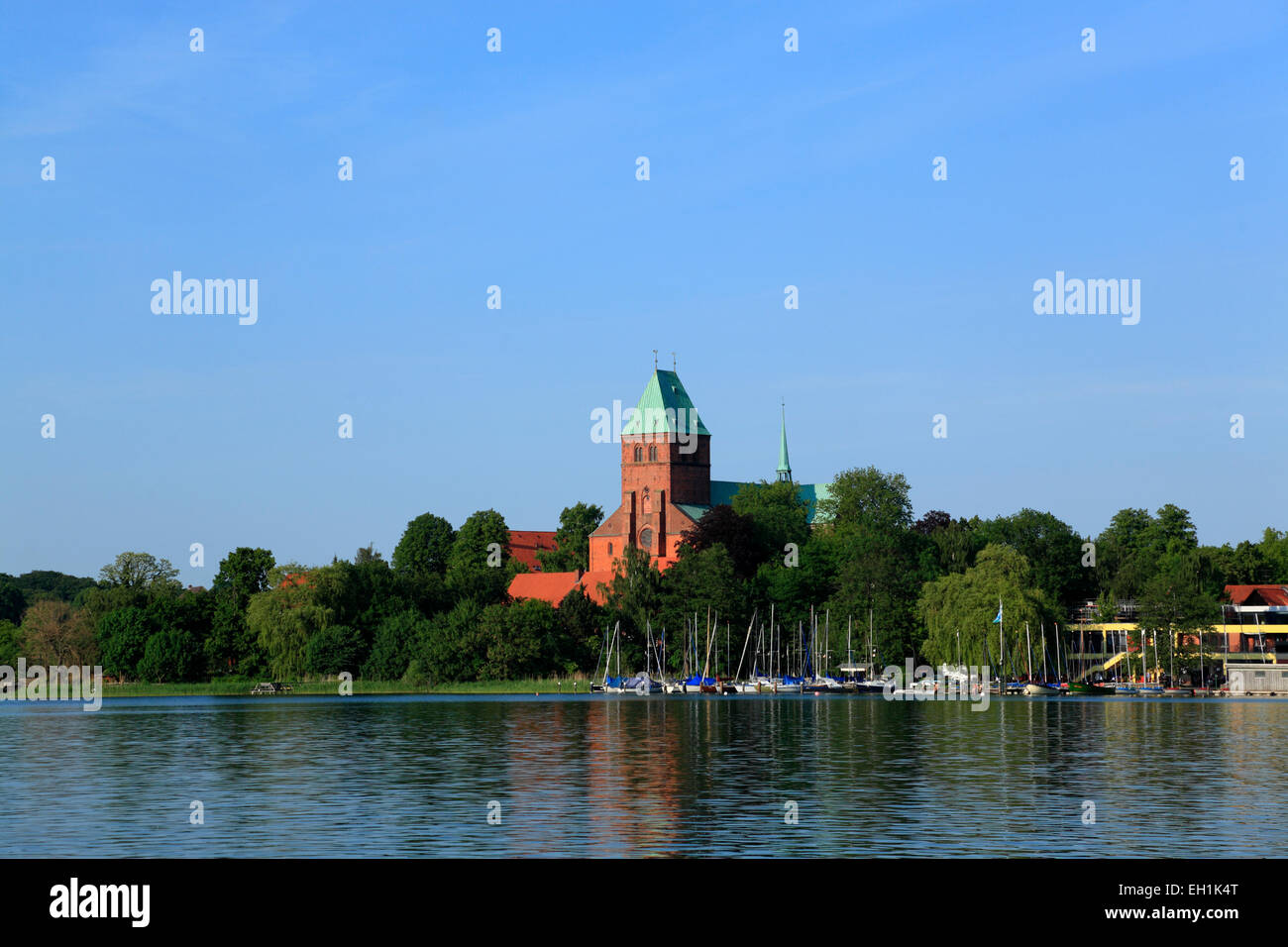 Ratzeburger See, Blick auf die Kathedrale, Ratzeburg, Schleswig-Holstein, Deutschland, Europa Stockfoto