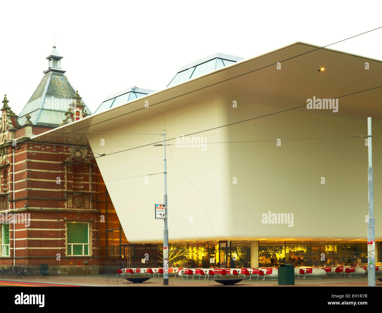 Exterieur des Stedelijk Museum, Amsterdam, größte Museum für moderne und zeitgenössische Kunst und Design in den Niederlanden. Stockfoto
