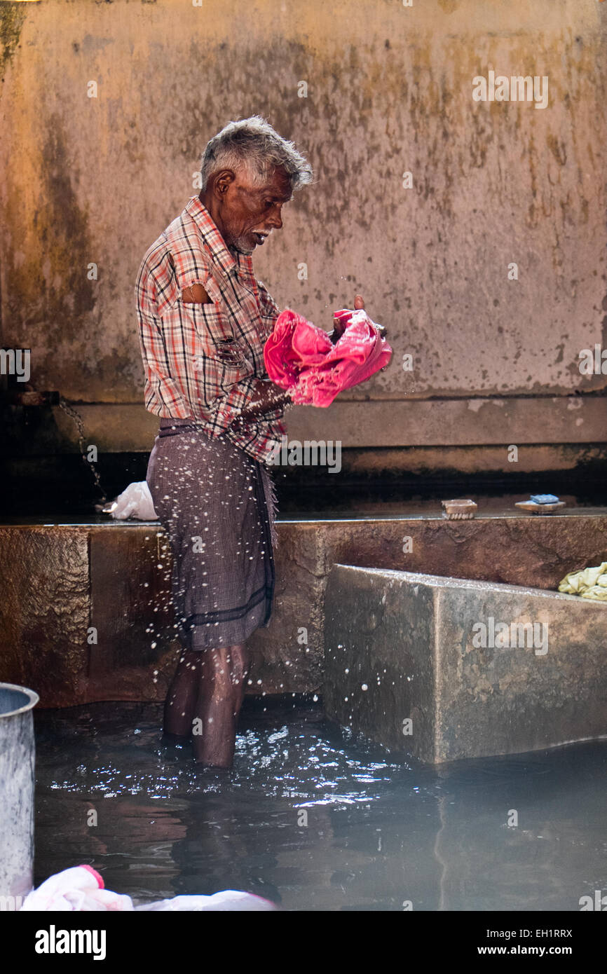 Dhobi waschen und Bügeln der Wäsche (Haus) Cochin, Indien Stockfoto