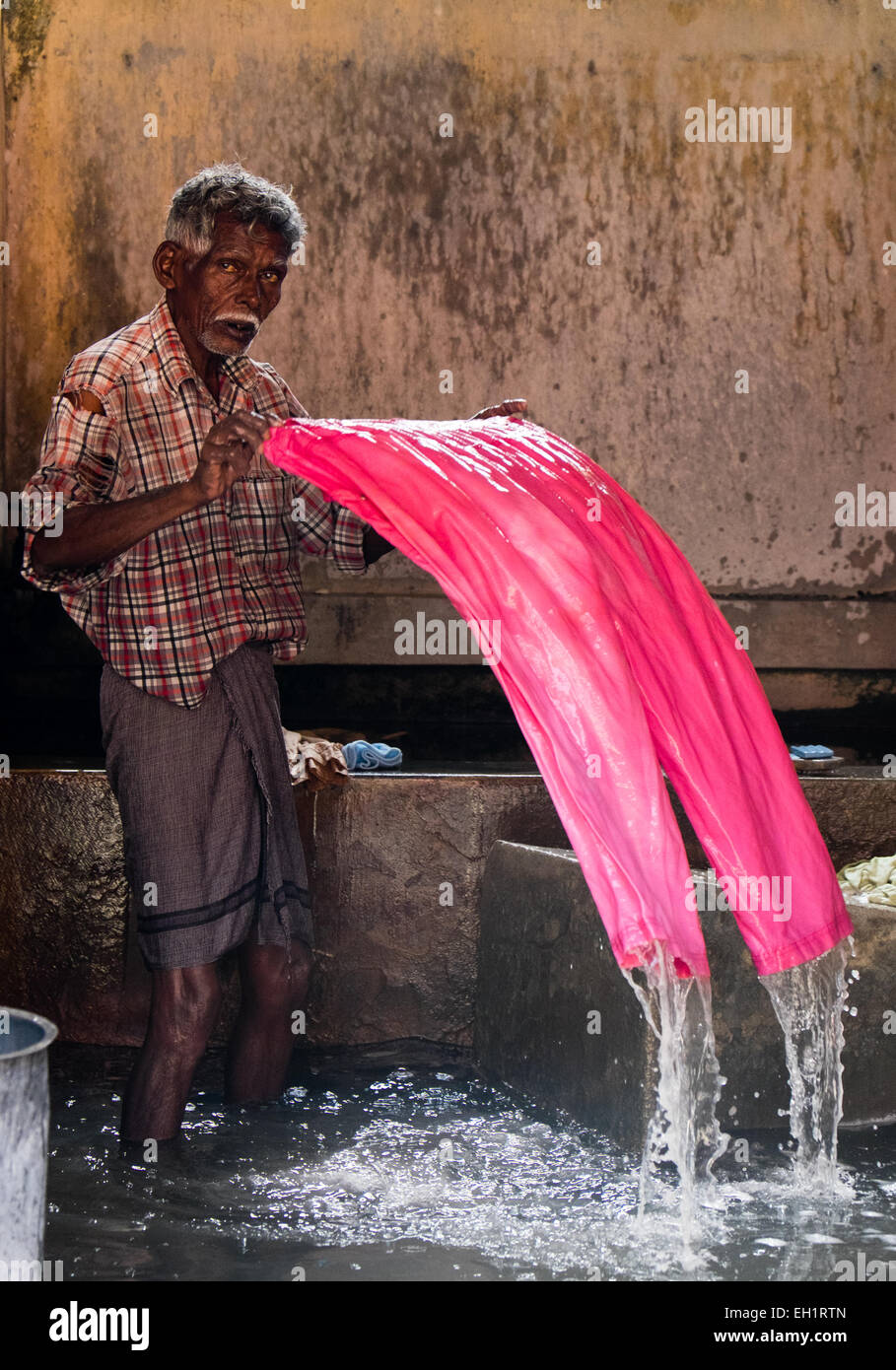 Dhobi waschen und Bügeln der Wäsche (Haus) Cochin, Indien Stockfoto
