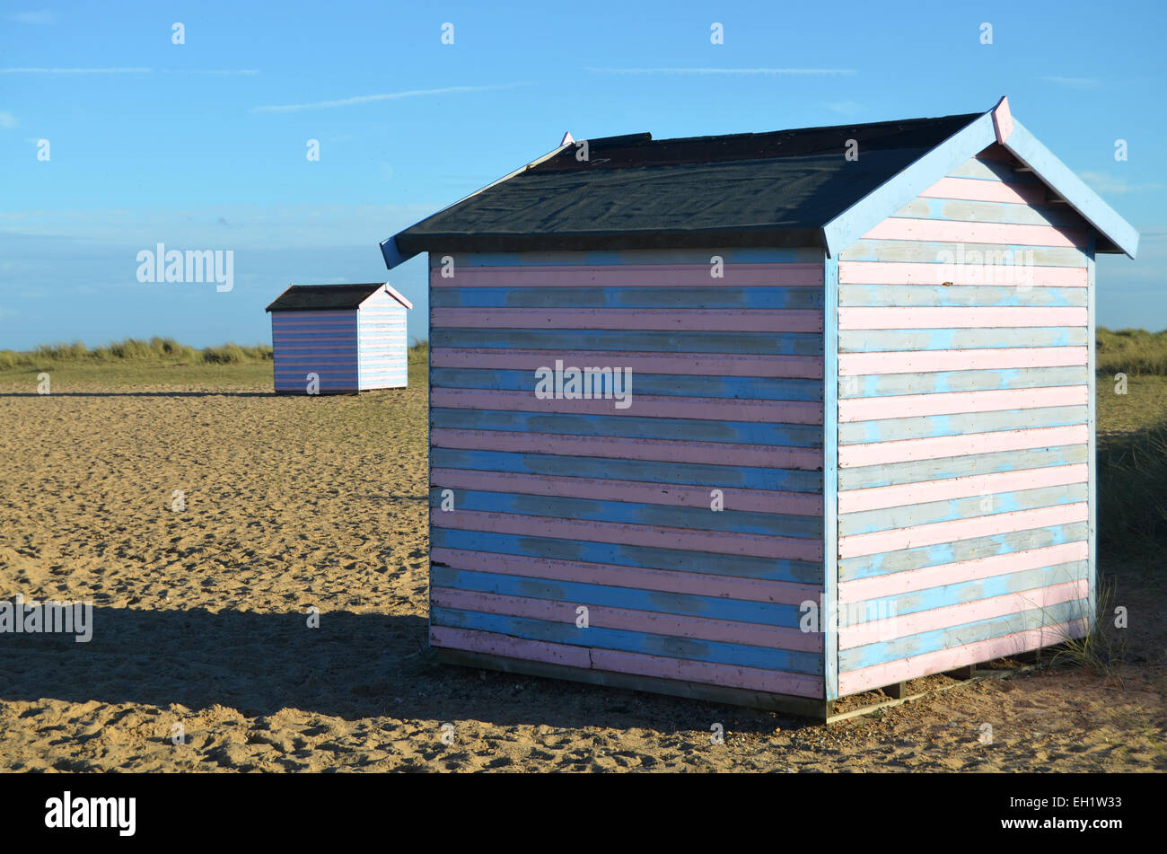 Strandhütten in der Nähe von Great Yarmouth, Norfolk UK Stockfoto