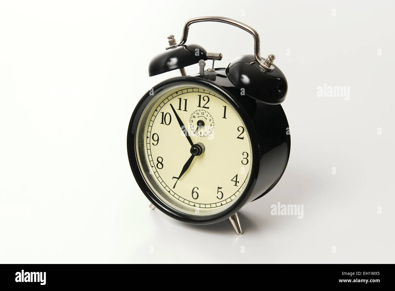 Wecker, die isoliert auf weiß Stockfoto