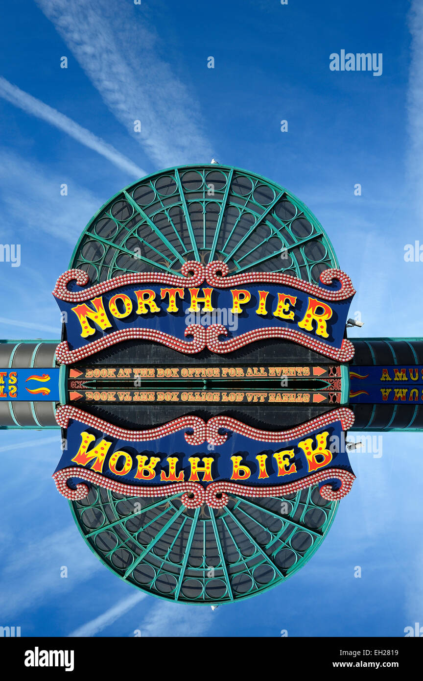 Blackpool Nordpier gespiegelt England UK Digital Stockfoto