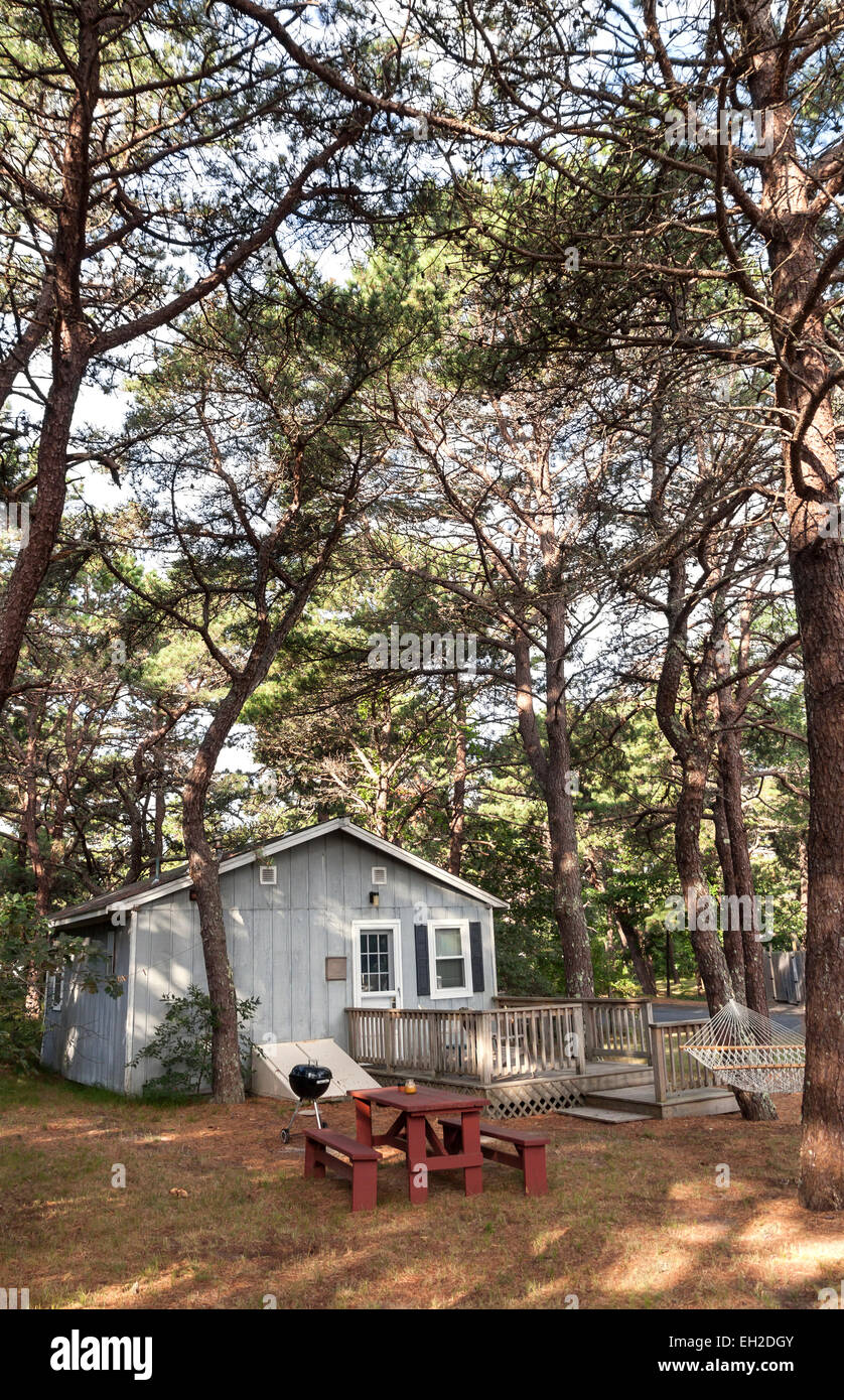 Urlaub Vermietung Hütte im Wald in Wellfleet, Cape Cod, Massachusetts. Stockfoto