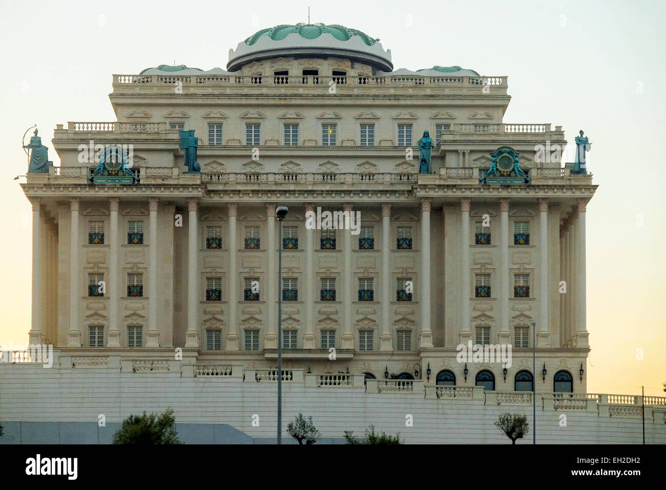 Albanien, Tirana, ein Kasino in der Nähe des Flughafens Stockfoto