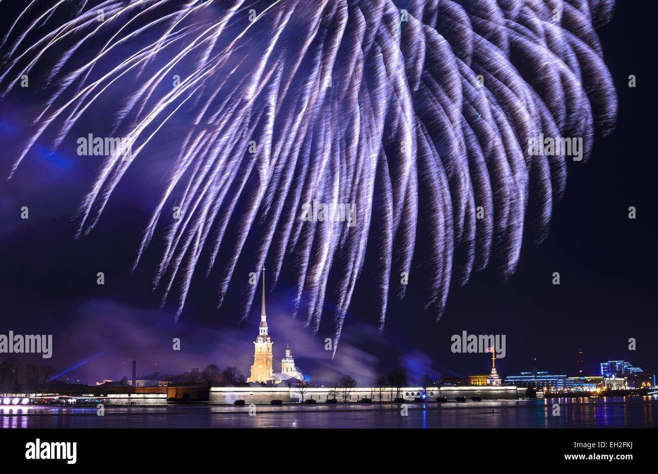 Feuerwerk in St. Petersburg Stockfoto