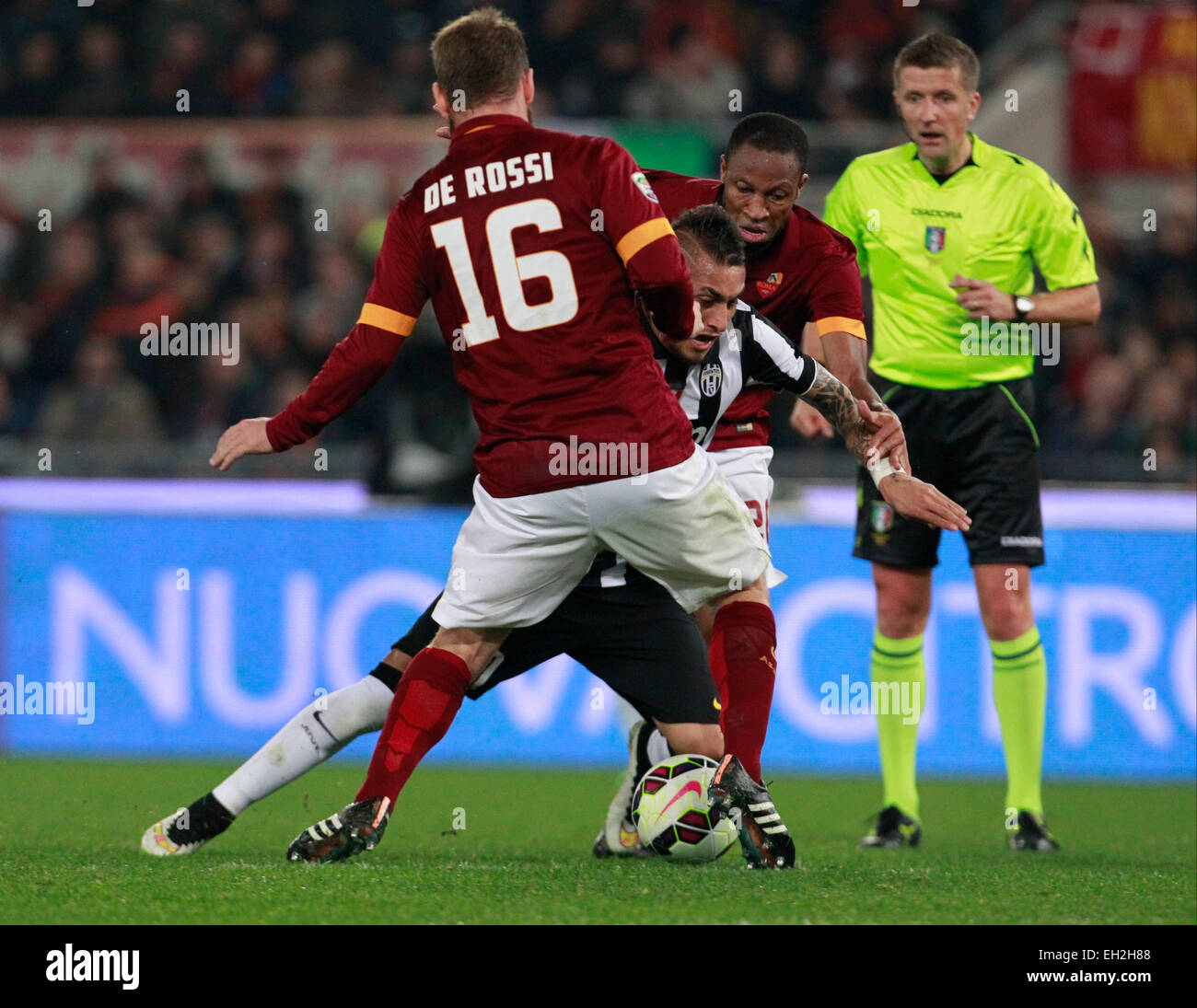 Rom, Italien. 2. März 2015. Seydou Keita in der italienischen Serie A-Fußballspiel zwischen AS Rom und Juventus FC im Olympiastadion. © Ciro De Luca/ZUMAPRESS.com/Alamy Live-Nachrichten Stockfoto