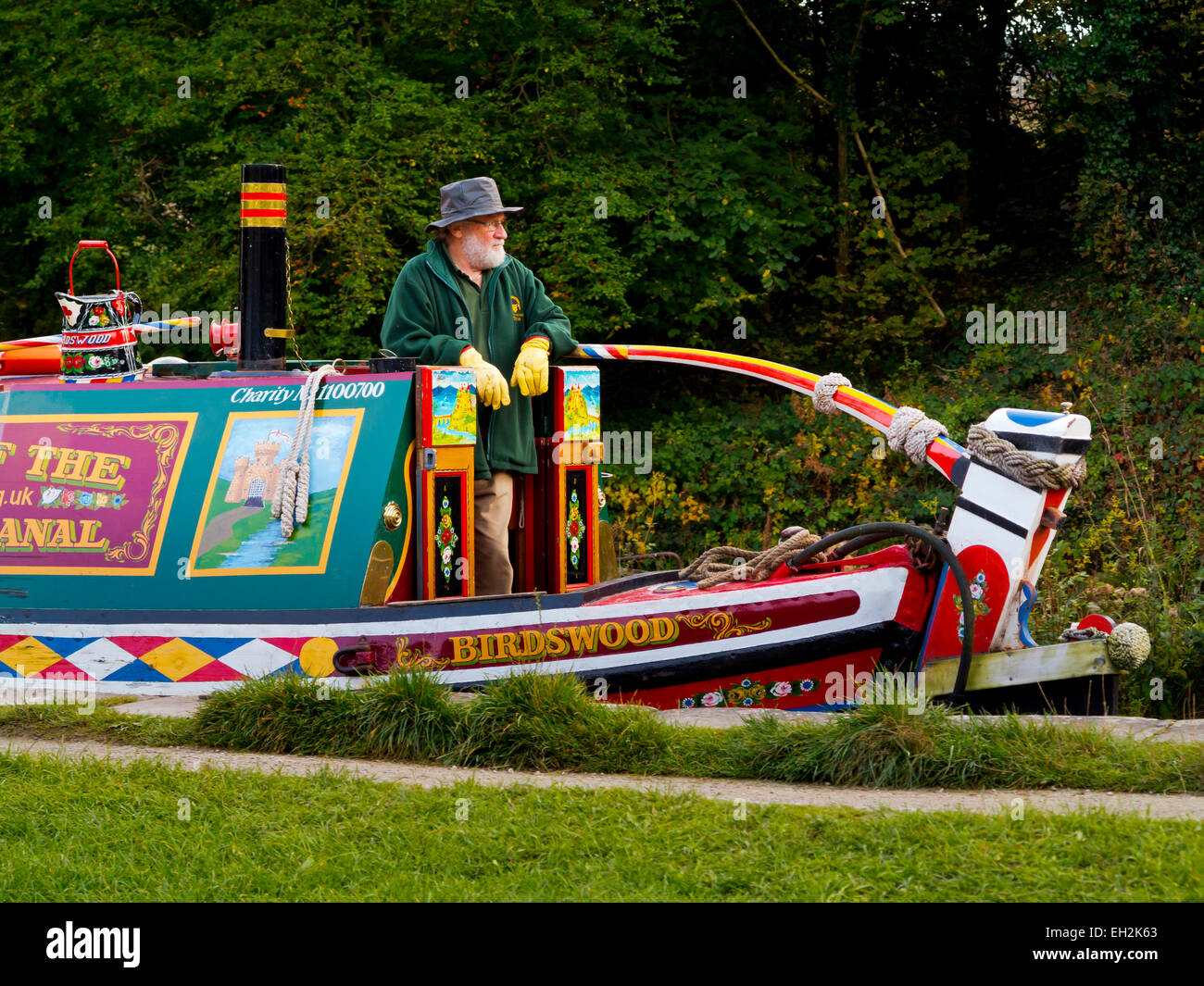 Kanalboot oder schmalen Birdswood auf eine Vergnügensfahrt laufen durch den Freunden Cromford Kanal in Cromford Derbyshire England UK Stockfoto