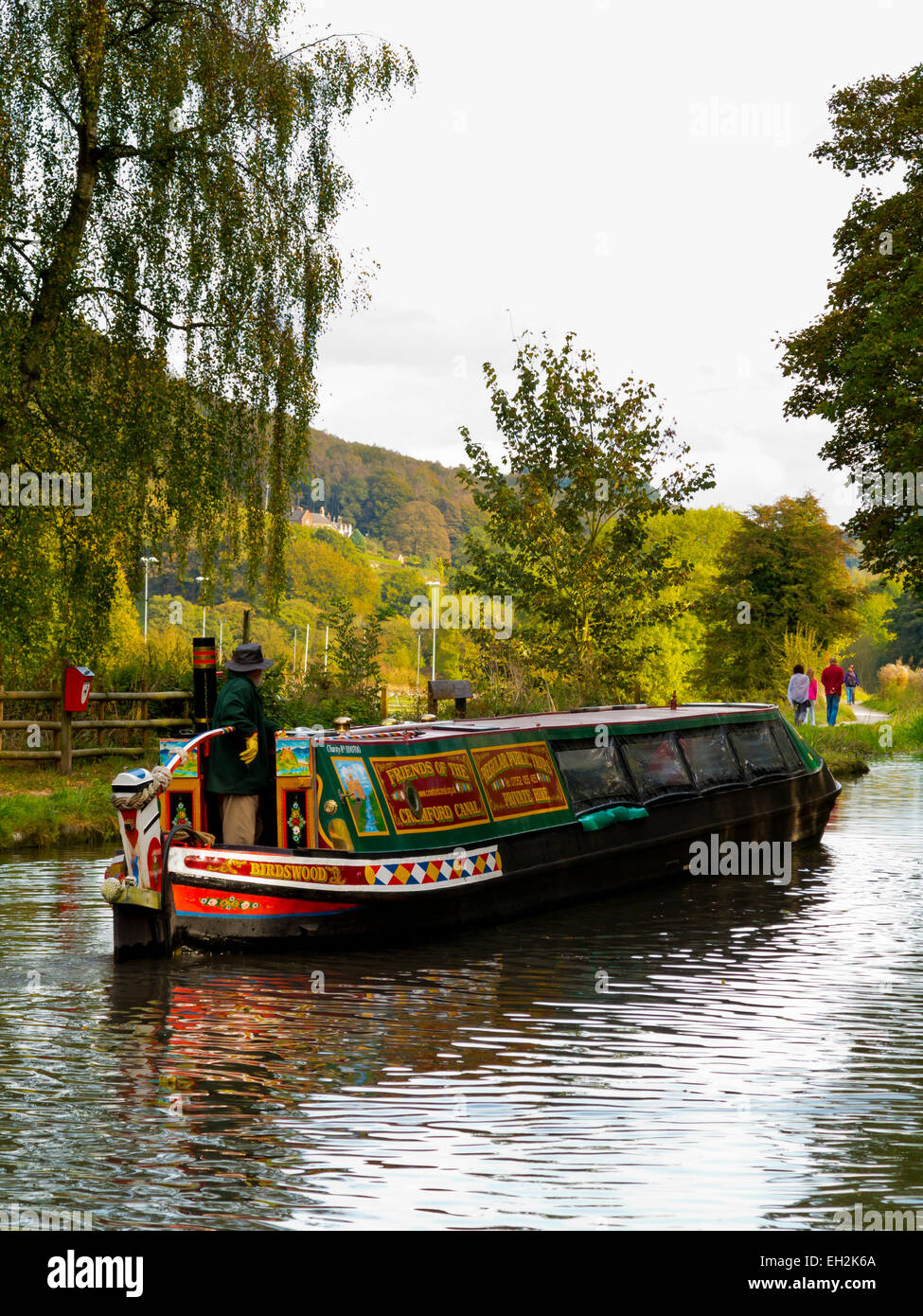 Kanalboot oder schmalen Birdswood auf eine Vergnügensfahrt laufen durch den Freunden Cromford Kanal in Cromford Derbyshire England UK Stockfoto