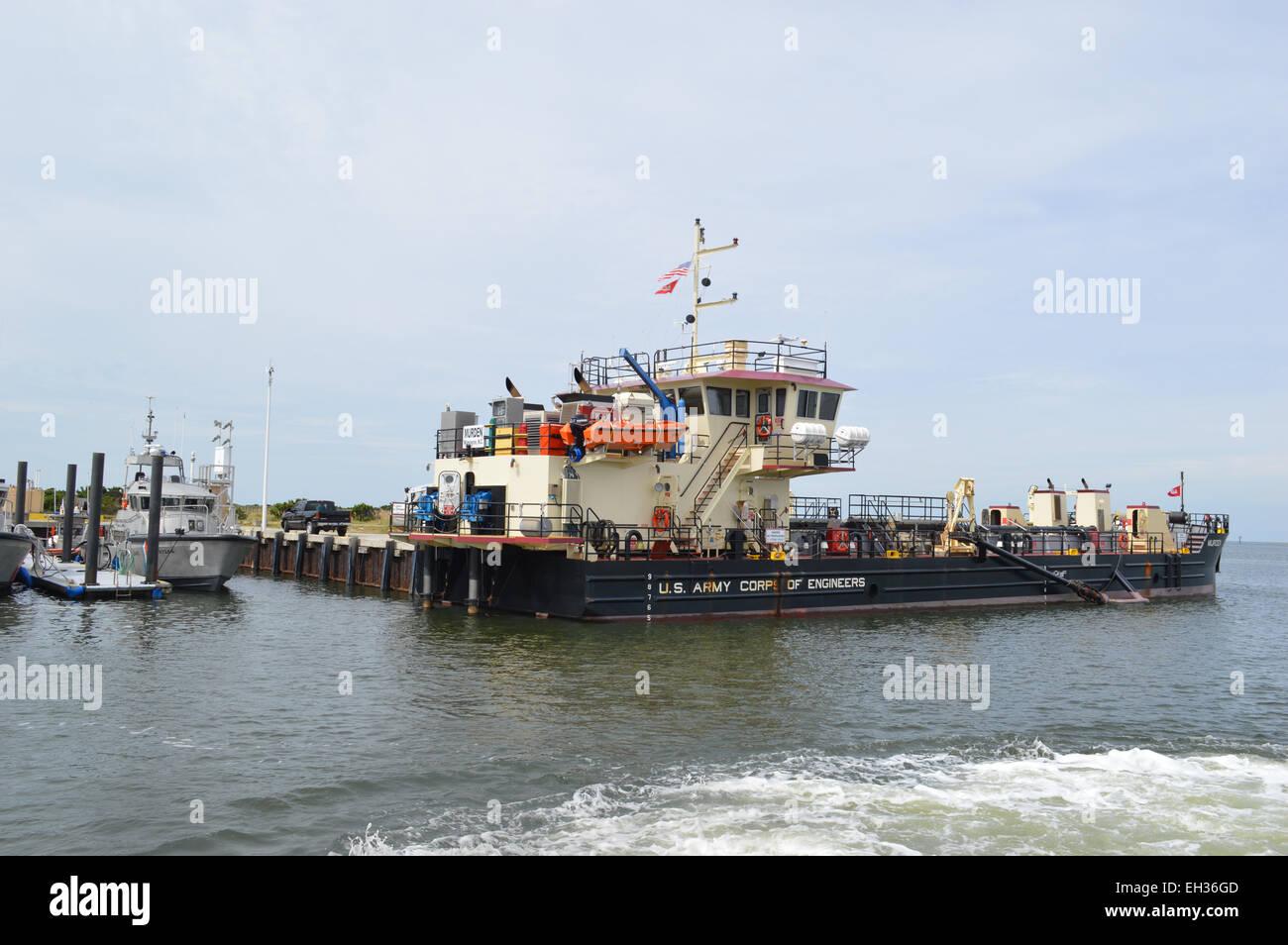 Die Armee-Korps der Ingenieure Murden einen Bagger für das clearing von Kanälen. Stockfoto Die Armee-Korps der Ingenieure Murden einen Bagger für das clearing von Kanälen. Stockfoto