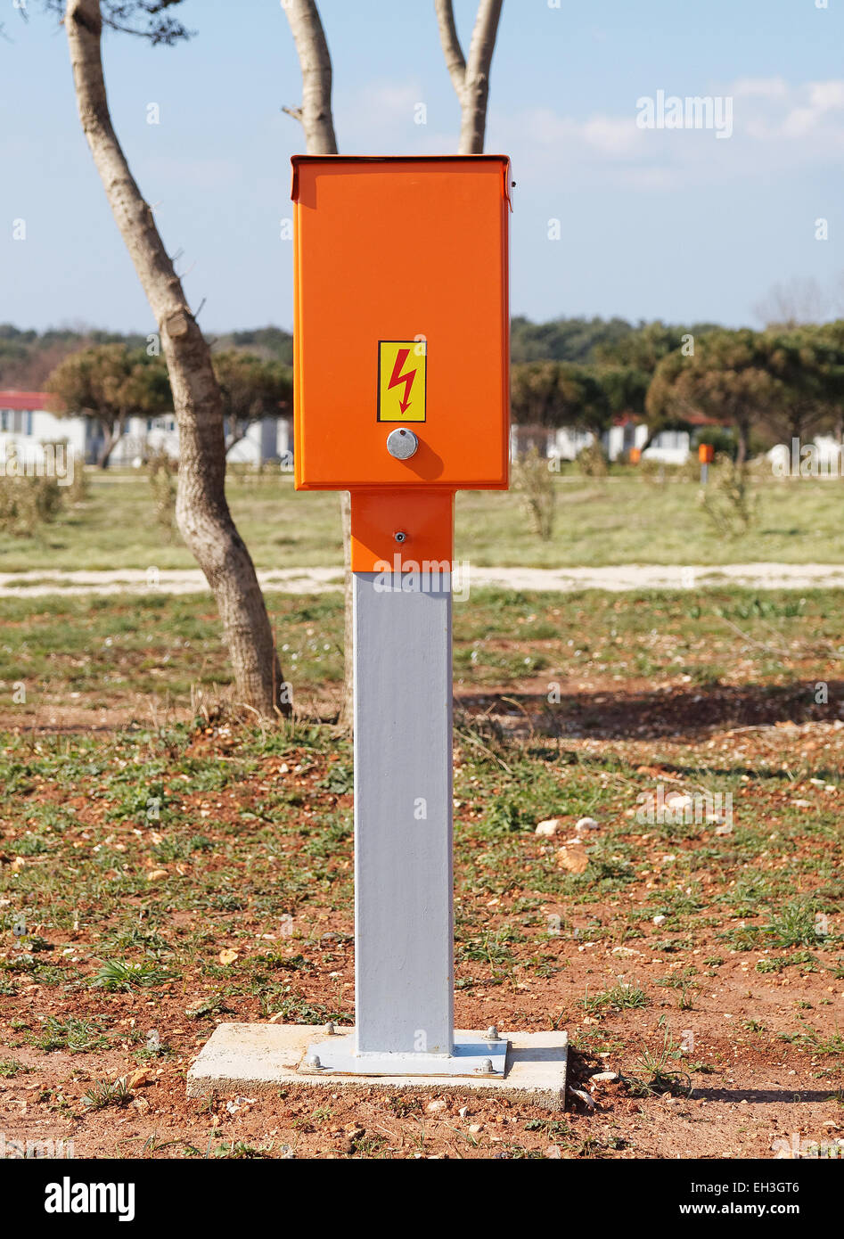 elektrische Energie-Control-Box im Campingplatz Stockfoto