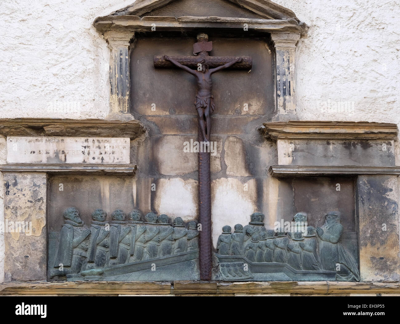 Kreuzigung auf der Grazer Dom, St. Giles in Graz, Steiermark, Österreich am 10. Januar 2015 gewidmet. Stockfoto