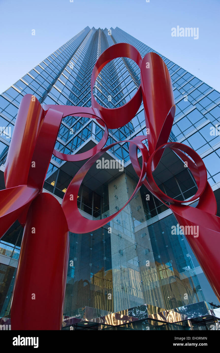 WAGEN SIE SKULPTUR (© ALEXANDER LIBERMAN 1983) BANK OF AMERICA PLAZA DALLAS TEXAS USA Stockfoto