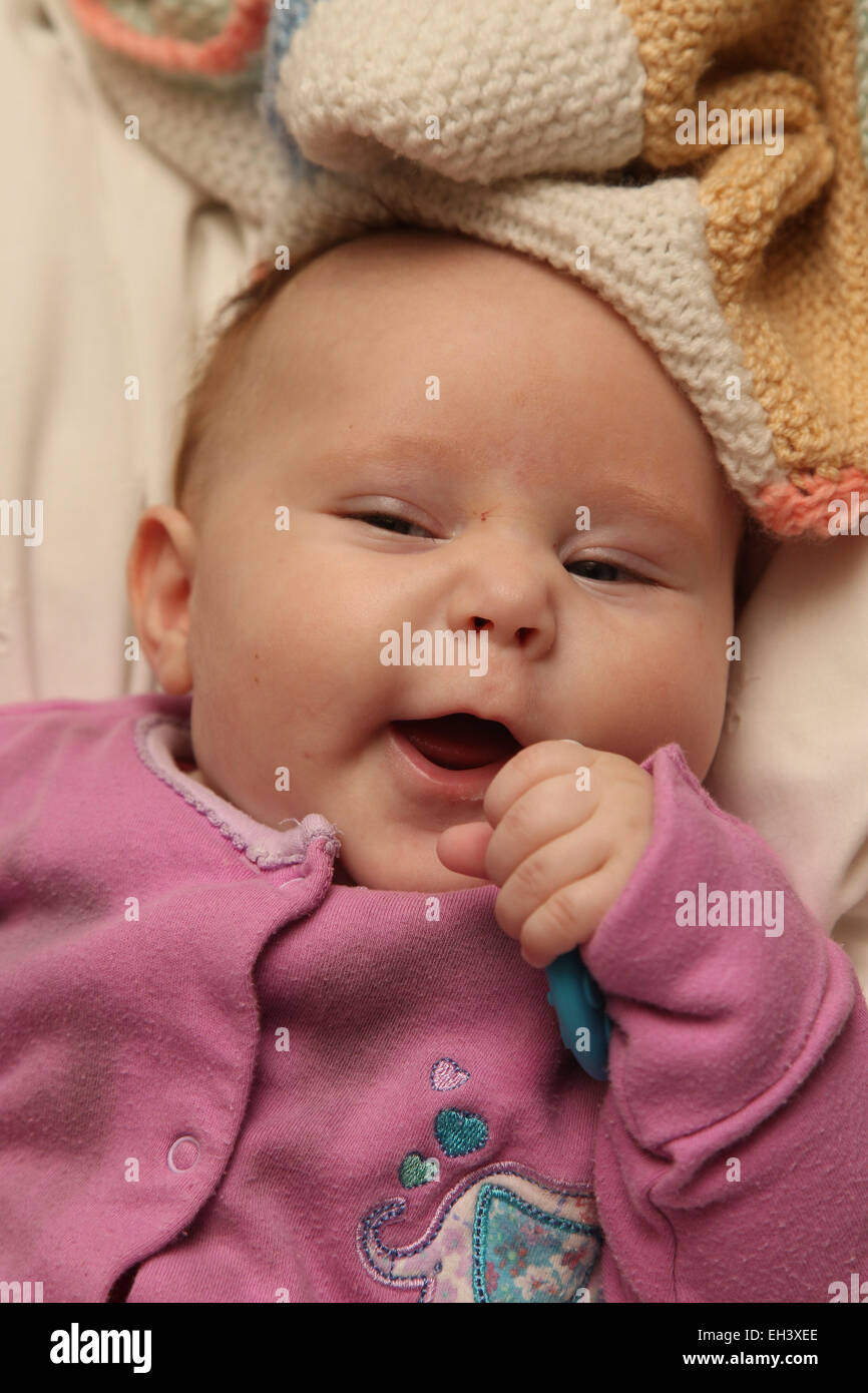 Baby-Lächeln - Modell veröffentlicht Stockfoto
