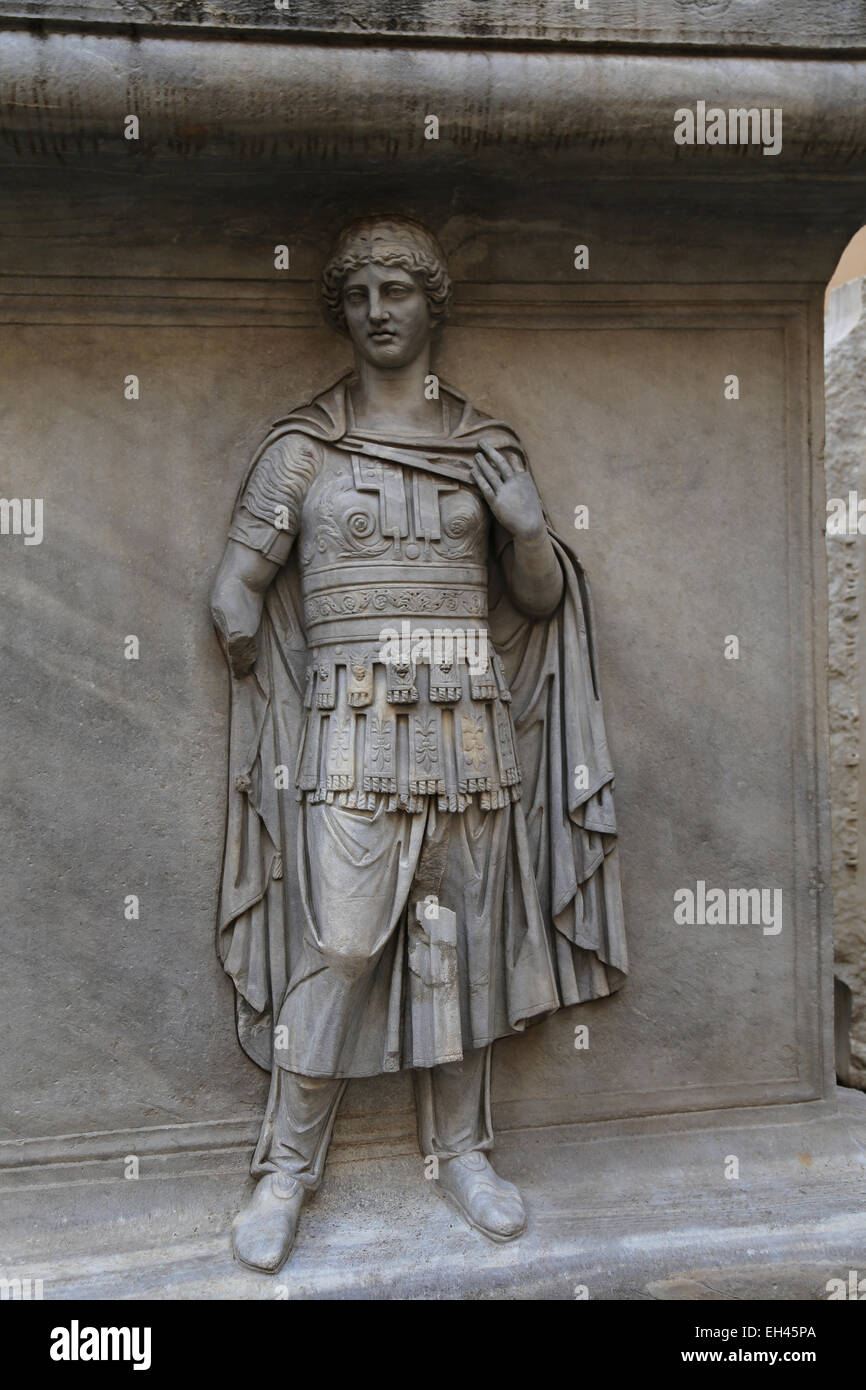 Italien. Rom. Capitoline Museum. Der Hof des Conservatori Palast. Personifikationen der Provinzen Germanica, abhängig von Rom. Stockfoto