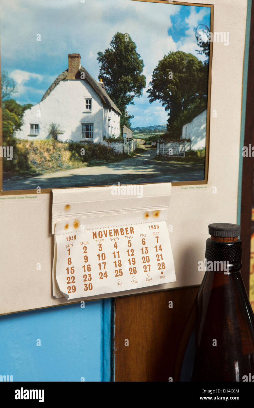 Antarktis, Port Lockroy britischen Basis Museum, 1959 bildliche Kalender mit englischen pastorale Szene Stockfoto